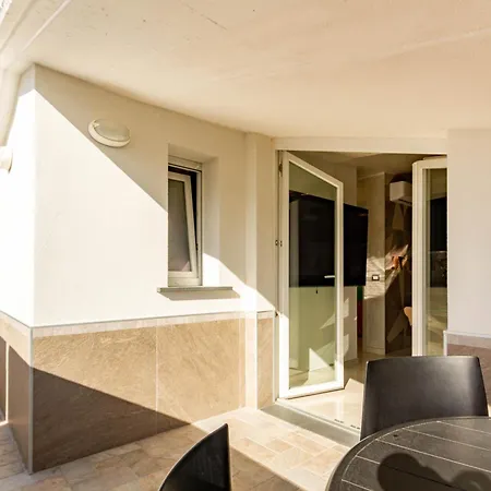 Mansarda Zara Deluxe Trilo - Myho Casa דירה ואסטו