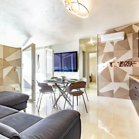 Mansarda Zara Deluxe Trilo - Myho Casa דירה